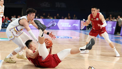 图片报：谢什科对加盟纽卡和曼联持开放态度，他更倾向于曼联