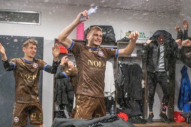 鹈鹕vs马刺前瞻：鹈鹕状态低迷，福克斯带队力争三杀对手