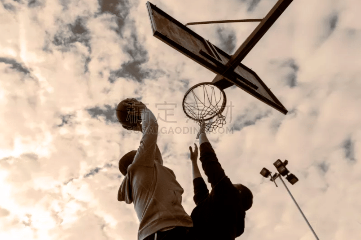 科斯切尔尼卫报专访：谈阿森纳、当洛里昂总监&足球思路